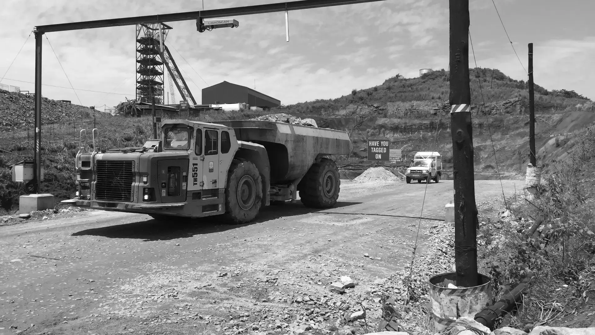 Underground dump truck